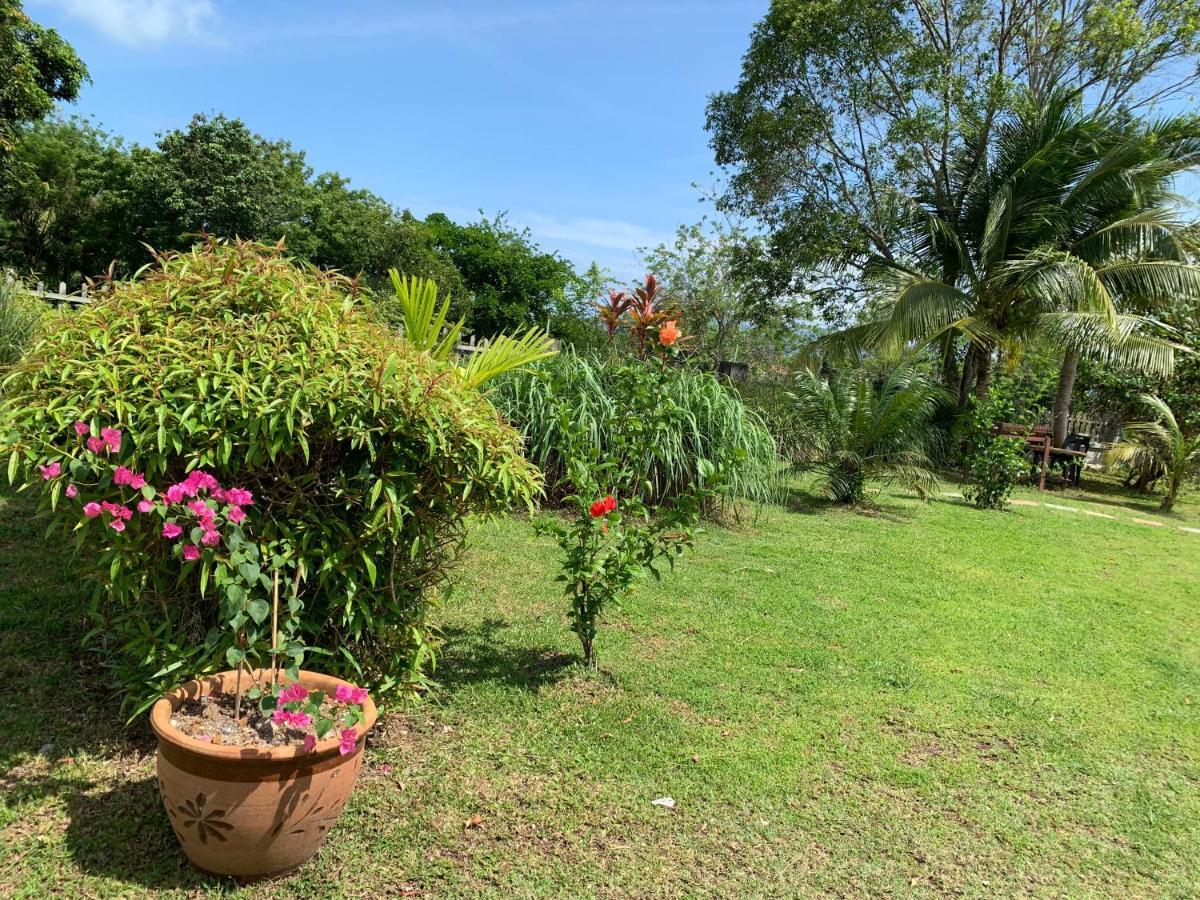 Lovely Garden Villas Pantai Cenang  Exterior foto