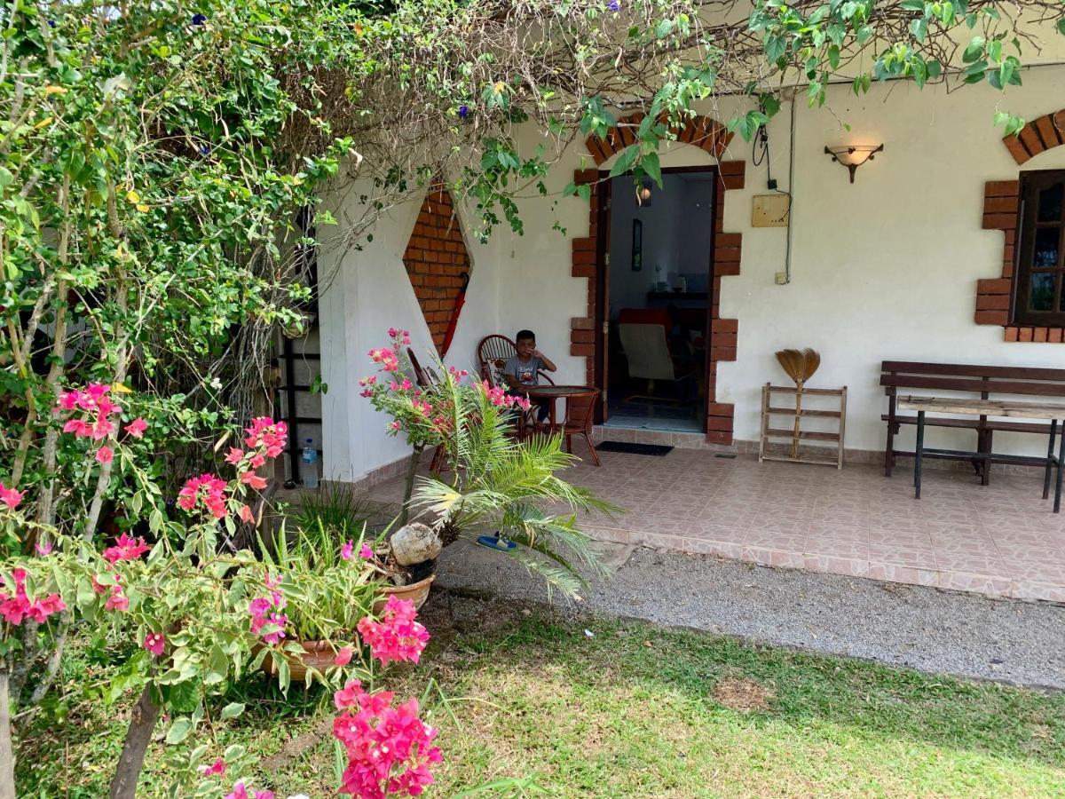 Lovely Garden Villas Pantai Cenang  Exterior foto